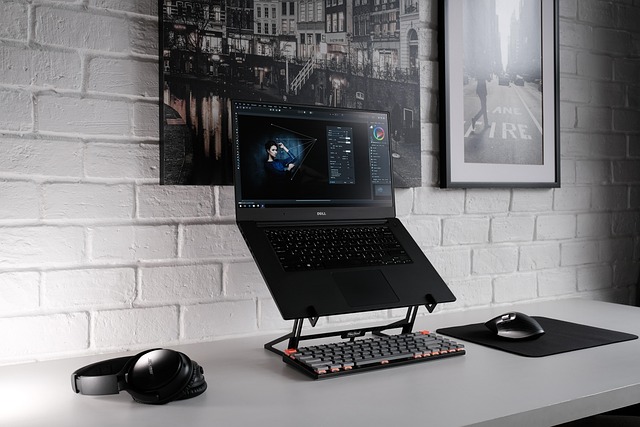 1766035396334155.jpg laptop-6332543_640.jpg